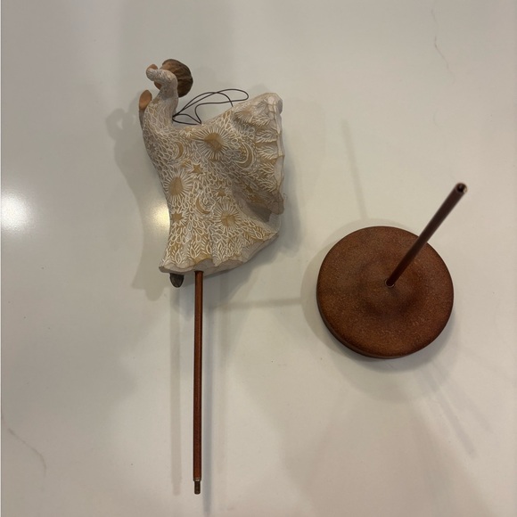 Demdaco Angel of Joy Figurine Sculpture Willow Tree Angels by Susan Lordi - Picture 6 of 8